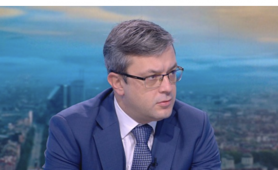 Биков: В случващото се около ДКК прозира защита на корпоративен интерес