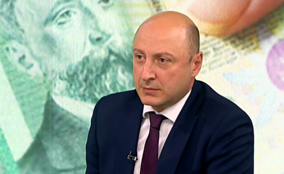 Изненада от правителството - 490 лв. минимална пенсия и 710 лв. минимална заплата