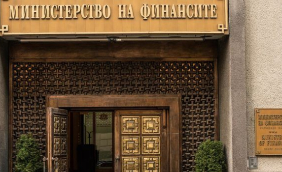 МФ опроверга министъра си Белчев - добавката към пенсиите ще е 60 лв., а не 120