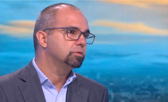 Първан Симеонов: Експертите взеха властта и презрителното говорене по адрес на народа доведе до „барикада“ в обществото