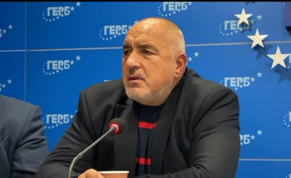 Борисов: Ясно е кой се е възползвал от машините, центърът на властта е в с. Труд 