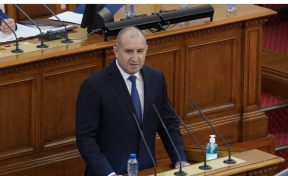Радев към депутатите: От вас зависи този парламент да затвори епохата на прехода