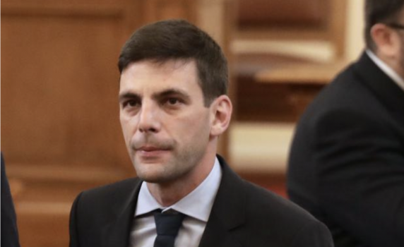 34-годишният адвокат Никола Минчев оглави Народното събрание