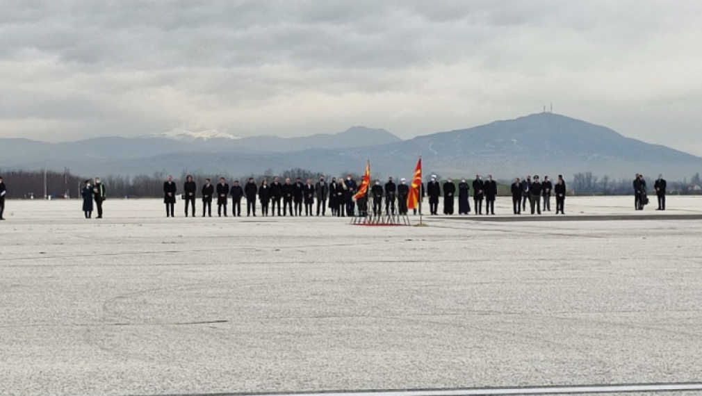 В Скопие пристигнаха тленните останки на жертвите в катастрофата на „Струма“