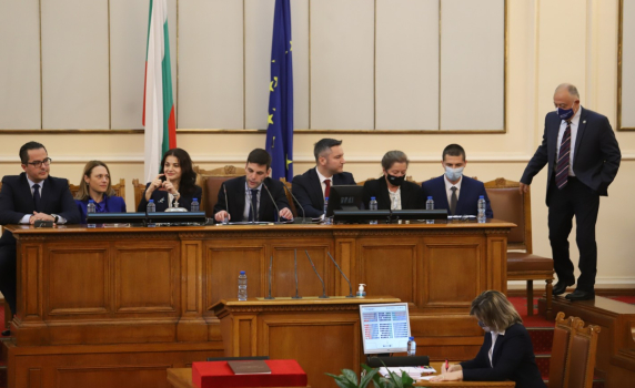 Рекорден брой зам.-председатели на парламента
