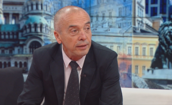 Лекарският съюз разследва Атанас Мангъров