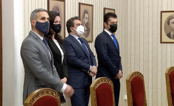 Петков: Въпросът за РС Македония не е "червена линия"