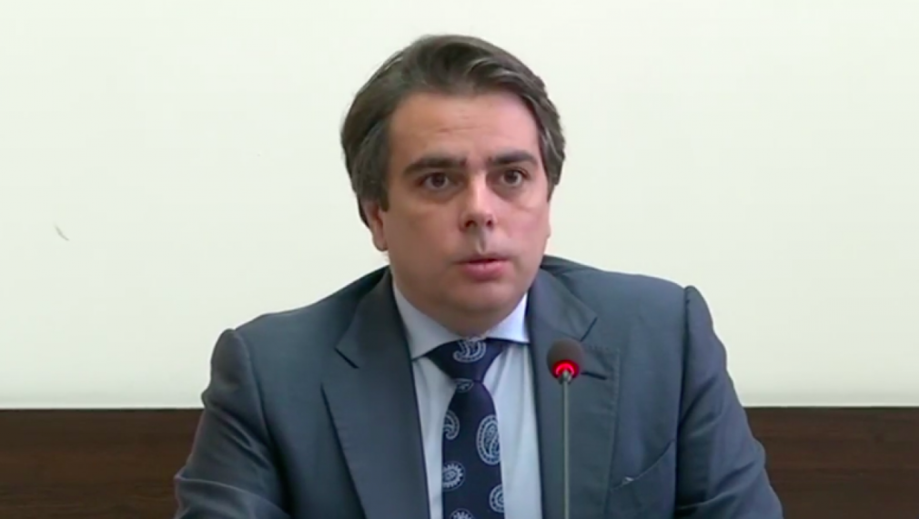 Асен Василев: Надяваме се утре до края на деня да имаме коалиционно споразумение