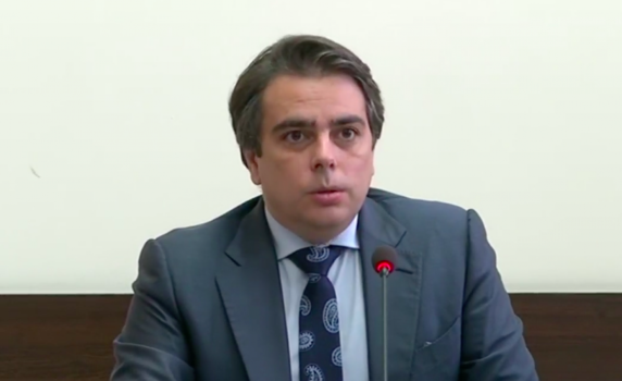 Асен Василев: Надяваме се утре до края на деня да имаме коалиционно споразумение