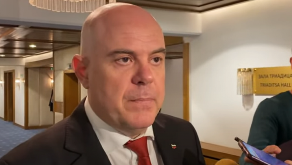 Гешев отговори на Кирил Петков: Няма да подавам оставка