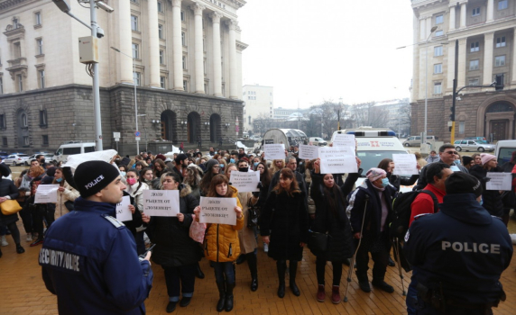 Лекари протестират срещу решението на МЗ за националната педиатрия