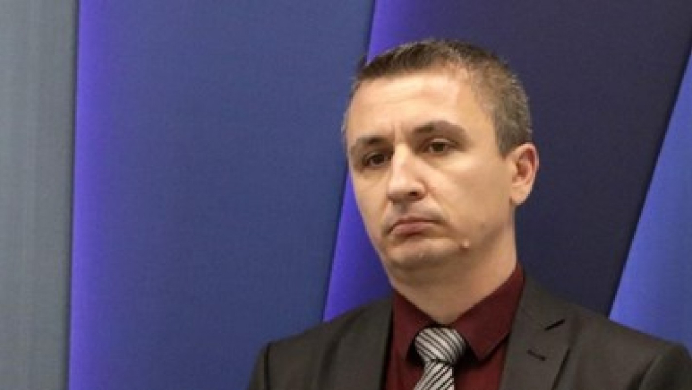 Зам.-министър, уволнен от служебния премиер, поема енергетиката