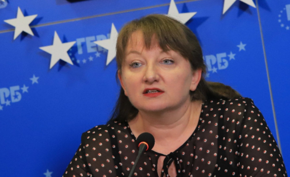 Деница Сачева: Новото правителство няма да осигурява хляб, а зрелища