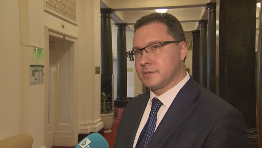 Даниел Митов: Четворната коалиция е на Румен Радев