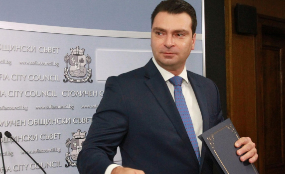 Калоян Паргов: Недопустимо е питания към кмета Фандъкова се бавят повече от месец