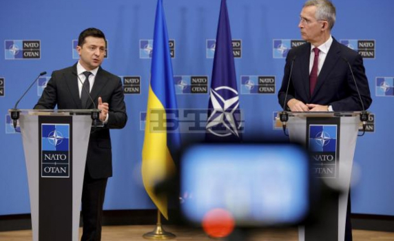 НАТО отхвърли искането на Русия да не приема Украйна