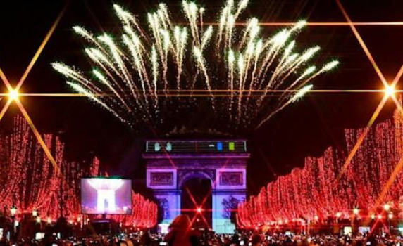 Париж отмени новогодишната заря заради Омикрон