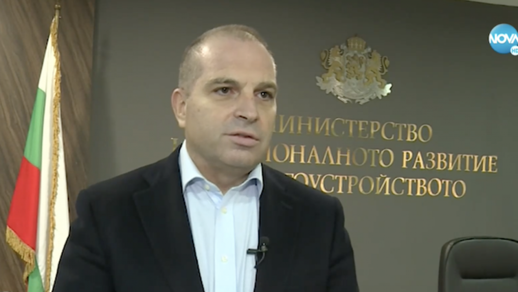 Министър Караджов: 2/3 от лотовете по АМ "Хемус" са строени незаконно 