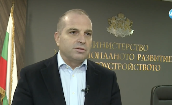 Министър Караджов: 2/3 от лотовете по АМ "Хемус" са строени незаконно 