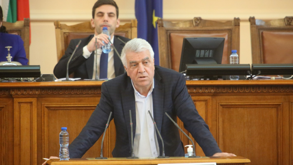 Гечев: Трябва да спрем наливането на пари от българския народ в джоба на спекулантите