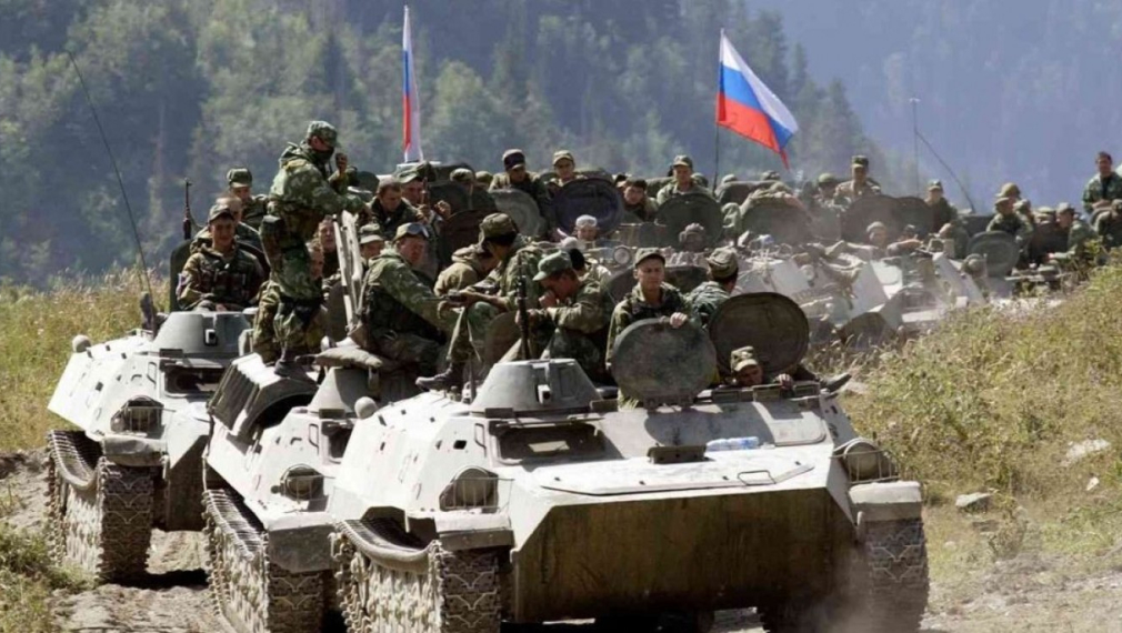 Над 10 000 руски военни са се завърнали в базите си след учения край границата с Украйна