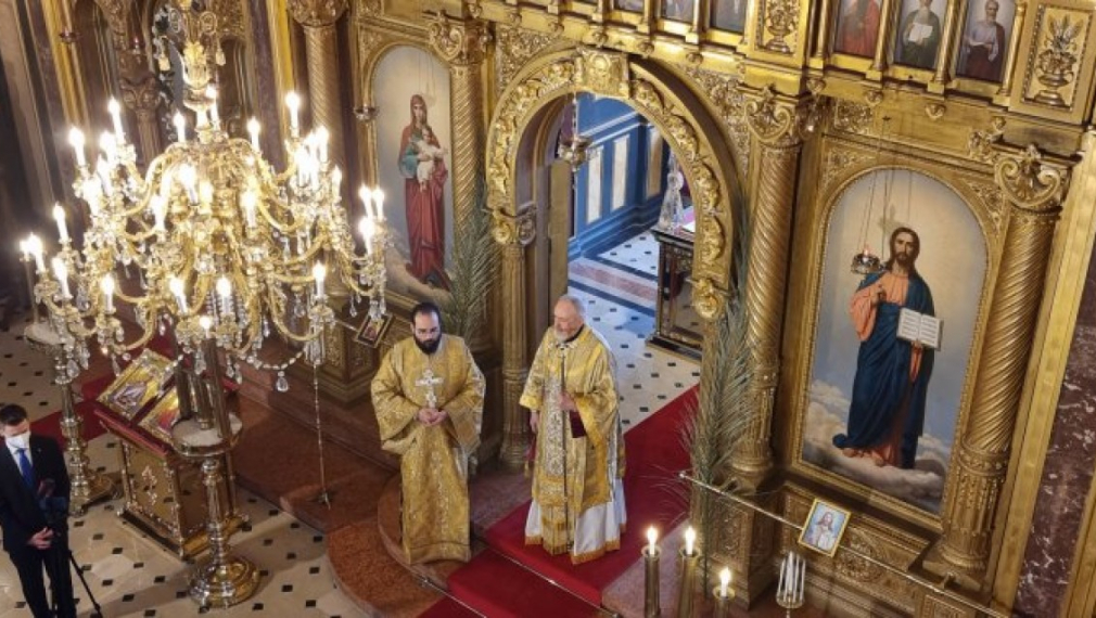 Празнична служба в Желязната църква в Истанбул