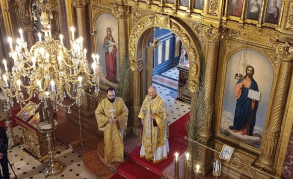 Празнична служба в Желязната църква в Истанбул