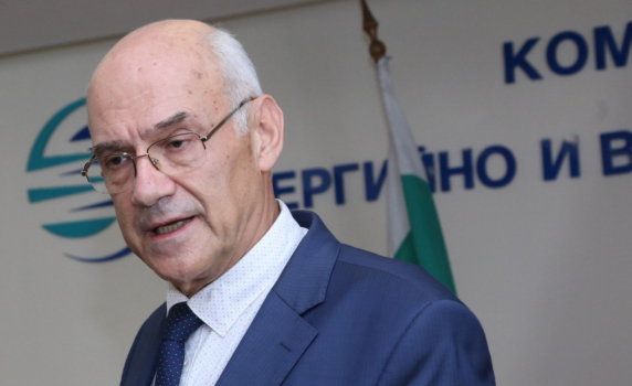 Иван Иванов: Токът можеше да поскъпне с 64%, ние го свалихме до 11,5%. Мораториумът облагодетелства производители от ВЕИ