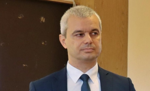 „Възраждане“ призова кабинета да затвори границите за хора от "свръхваксинирани ковид гета"