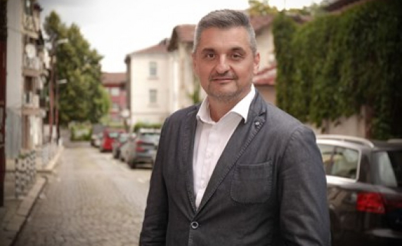Националният съвет на БСП изключи Кирил Добрев от партията