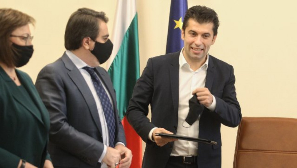 Новото правителството е изхарчило 9 млрд. лв. само през декември