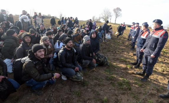 Три пъти повече бежанци са преминали през България през 2021 година