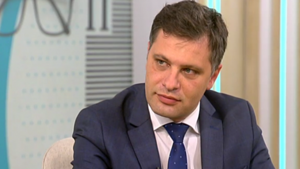 ВМРО: Язък ти за патриотичните песни, Трифонов!