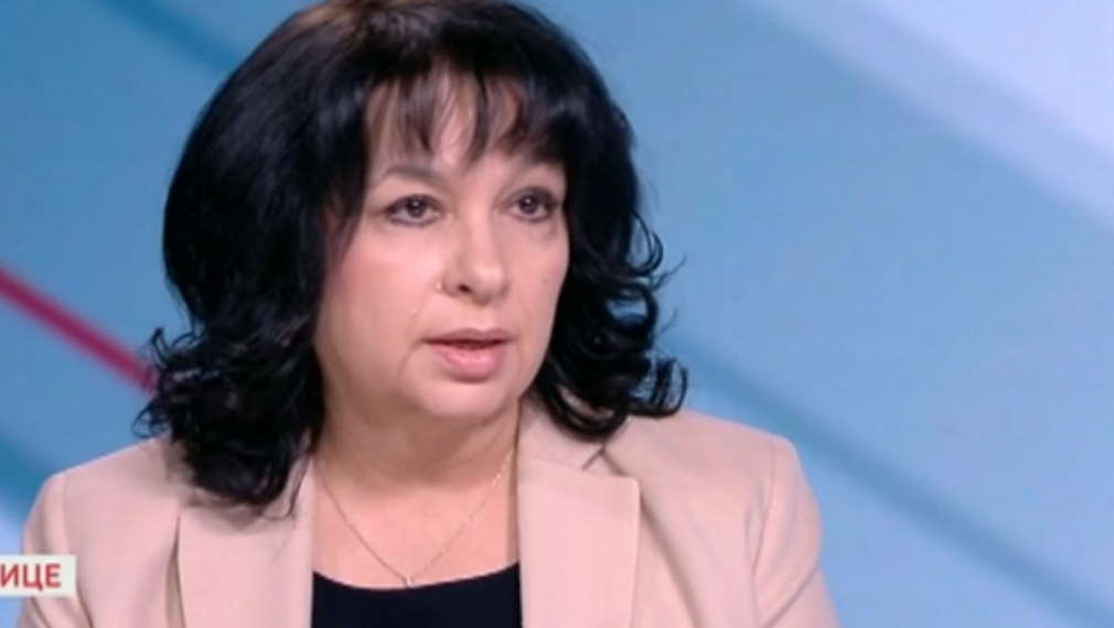 Петкова: Твърденията, че пари за АМ „Хемус“ са се насочвали към ГЕРБ, са неверни и недоказани