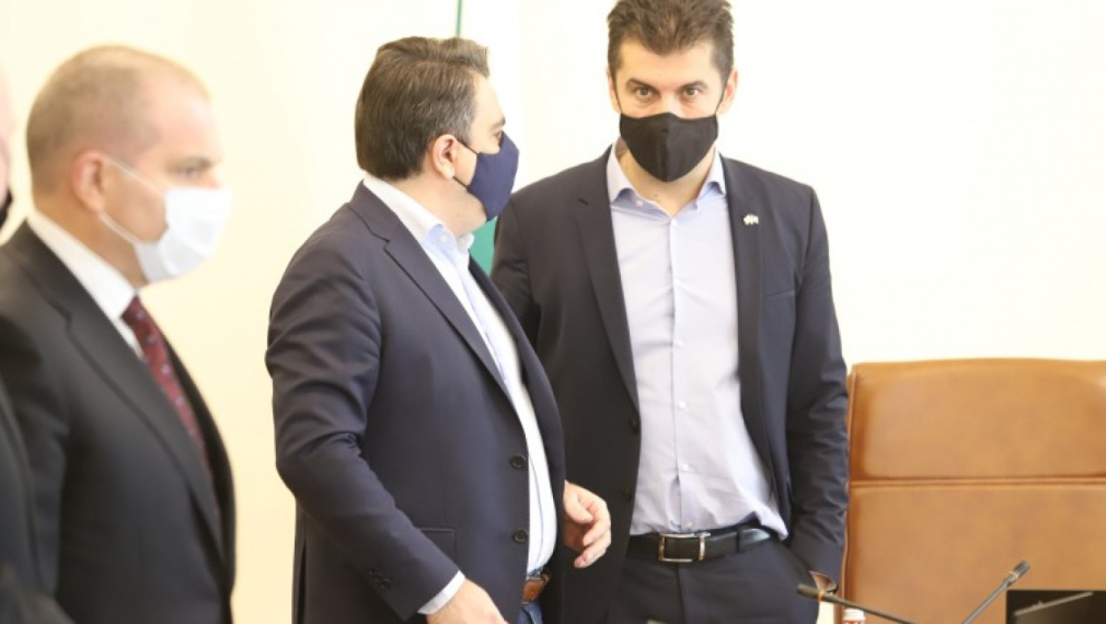 Разпределиха ресорите в кабинета „Петков“ 