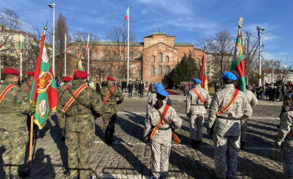 Осветиха бойните знамена и знамената светини за Богоявление