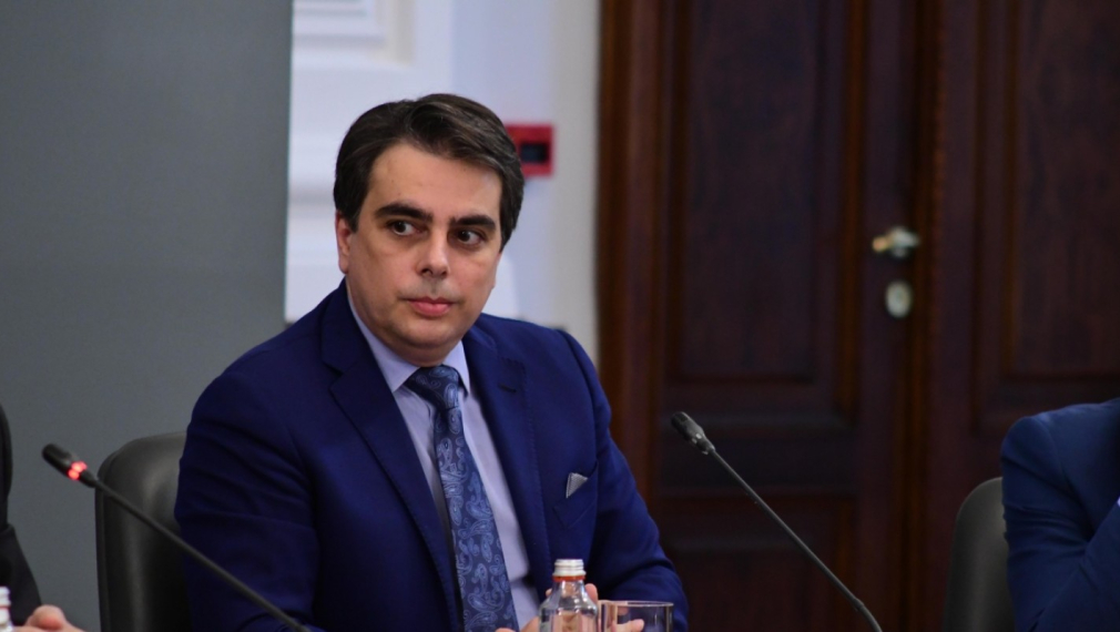 Асен Василев за енергийните компенсации: Не може държавата да поема пълния риск на бизнеса