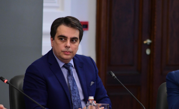 Асен Василев за енергийните компенсации: Не може държавата да поема пълния риск на бизнеса