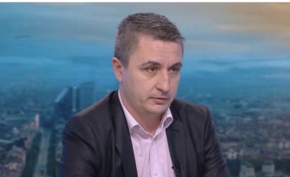 Енергийният министър: Алтернативни трасета за газ свалят цената с над 10%