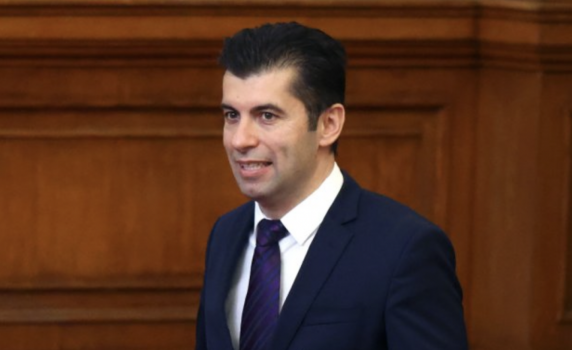 Кирил Петков отива на разговори в Скопие на 18 януари. Няма да налага задължителна ваксинация