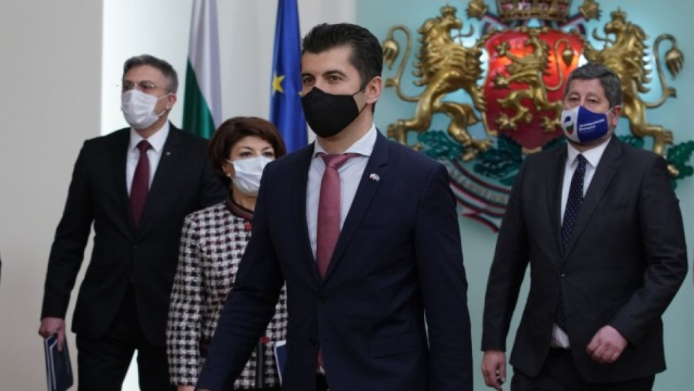 Посещението на Кирил Петков в Скопие се отлага