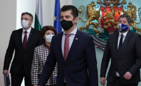 Посещението на Кирил Петков в Скопие се отлага