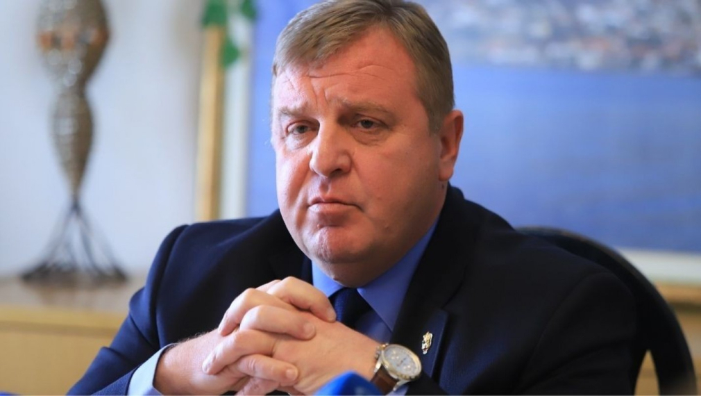  Каракачанов: Имало е предложение да се промени позицията за Македония