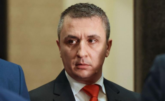 Министър Николов: „Булгаргаз“ се отказал от евтиния азерски газ