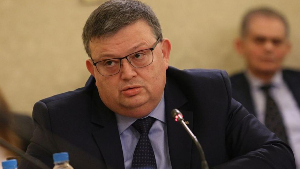Премиерът: ДАНС проверява Цацаров, отнет му е достъпа до класифицирана информация