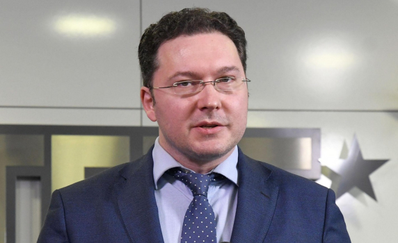 Даниел Митов: Смущаваща е нетърпеливостта на Кирил Петков да отиде в Скопие