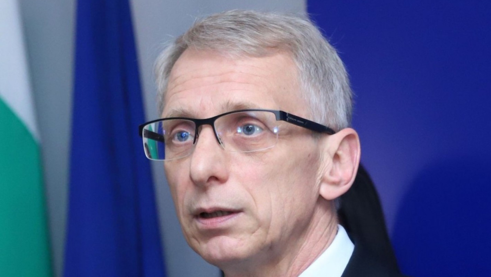 Министър Денков: Предлагаме деветдневна ваканция между двата срока