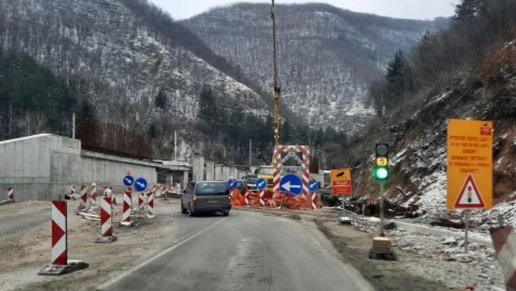 Строителите на АМ Европа ще бъдат глобени за мърлява работа
