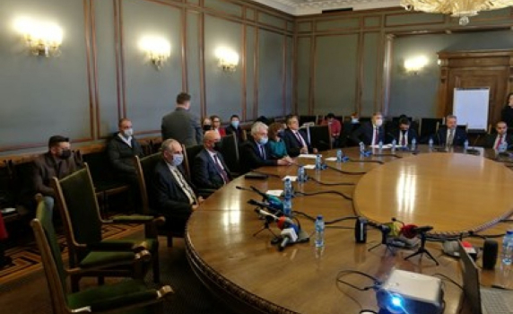 Пожарната и болницата на МВР излизат от министерството, за миграцията е само идея