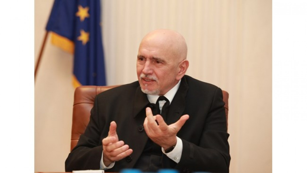 Министър Събев иска да купи ледоразбивач с европейски пари